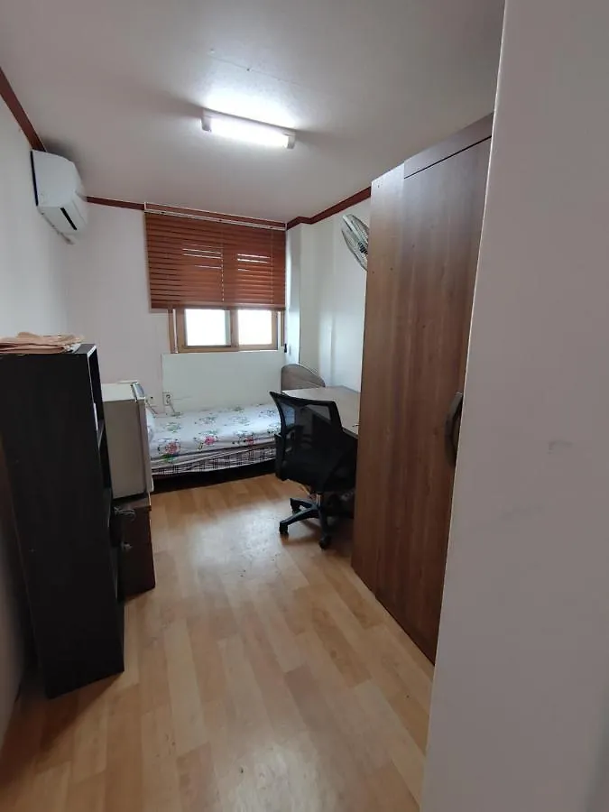 Guest house White House Seoul Hotel
