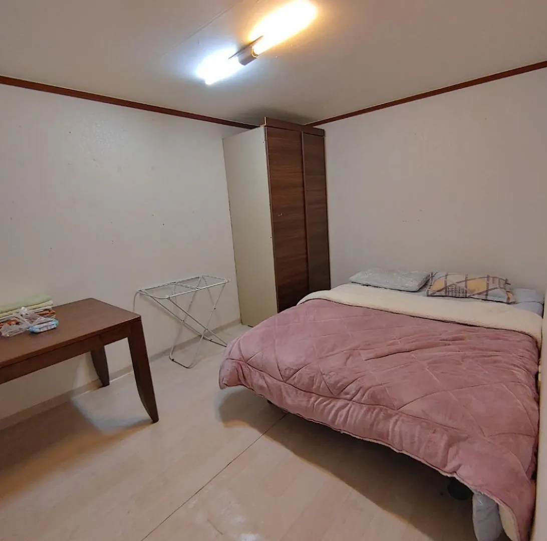 Guest house White House Seoul Hotel